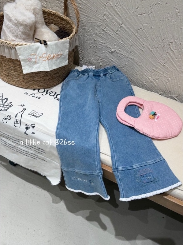 A Little Cat - Quần jean a house 5436