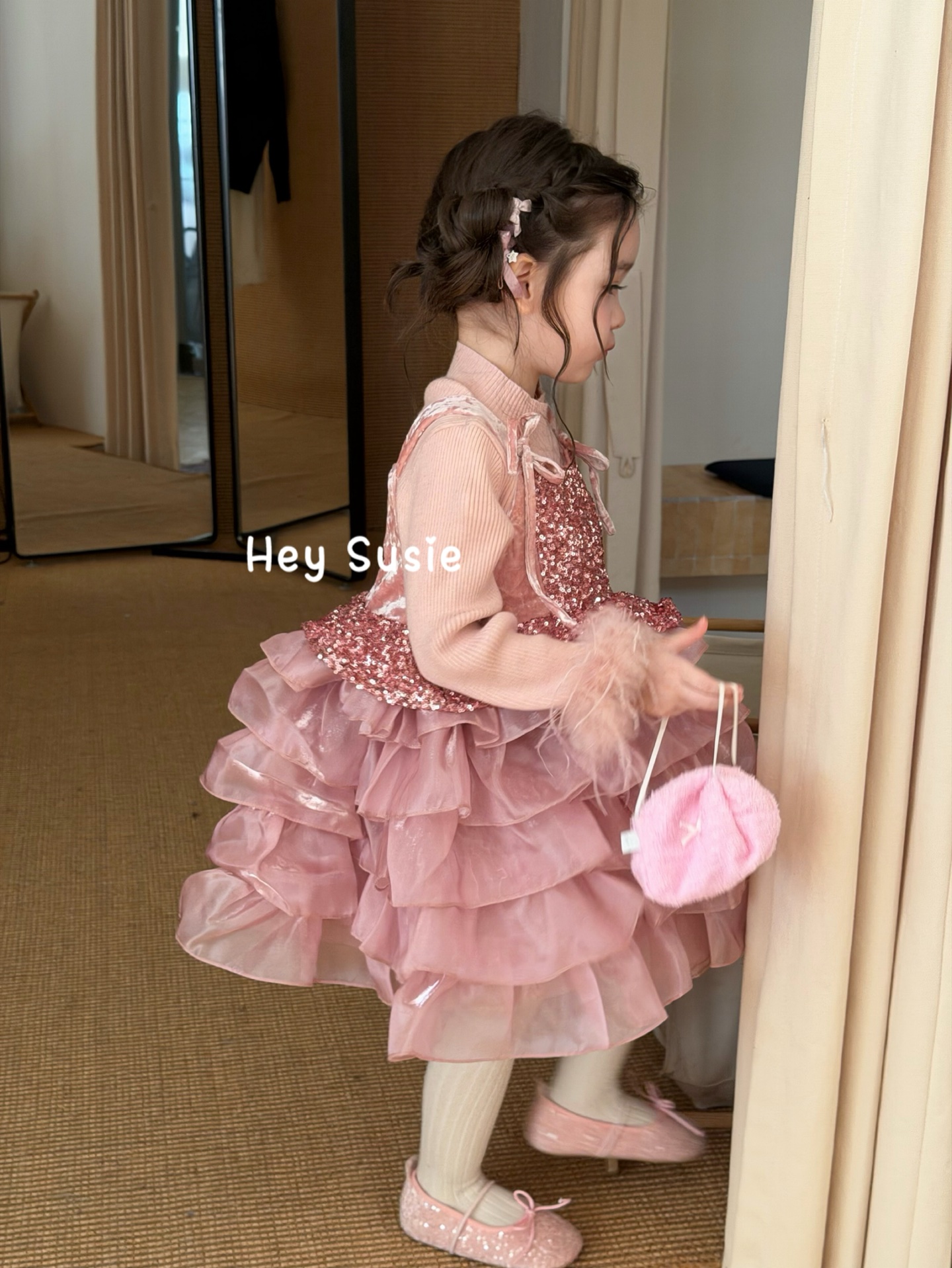 Hey Susie - Đầm hồng 5 tầng lấp lánh 17518