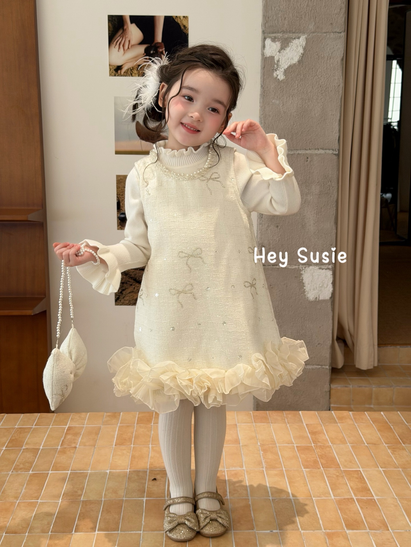Hey Susie - Đầm cream pearl kèm túi nơ 17298