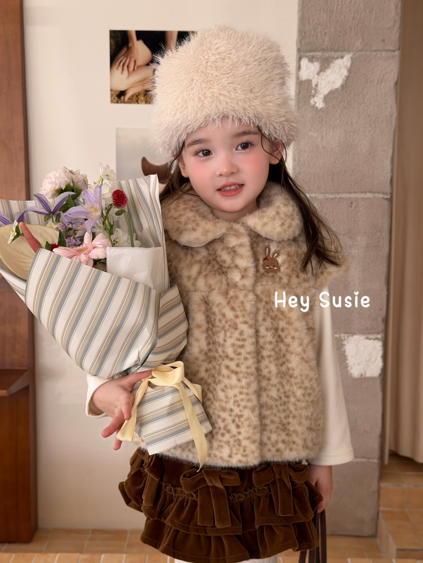 Hey Susie - Áo khoác da beo cute rabbit 17600