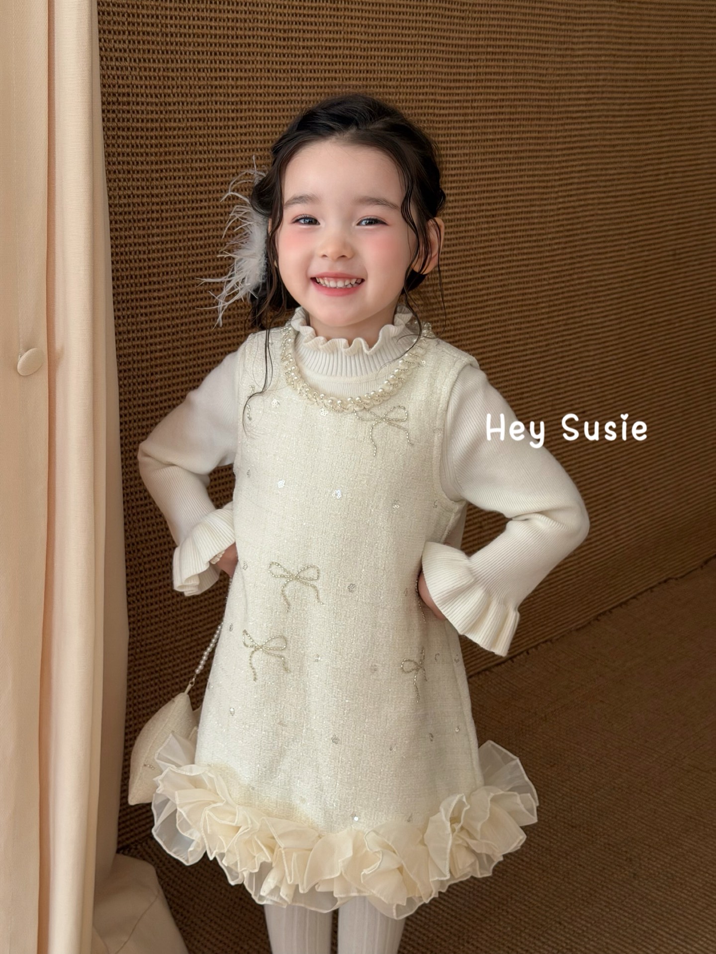 Hey Susie - Đầm cream pearl kèm túi nơ 17298