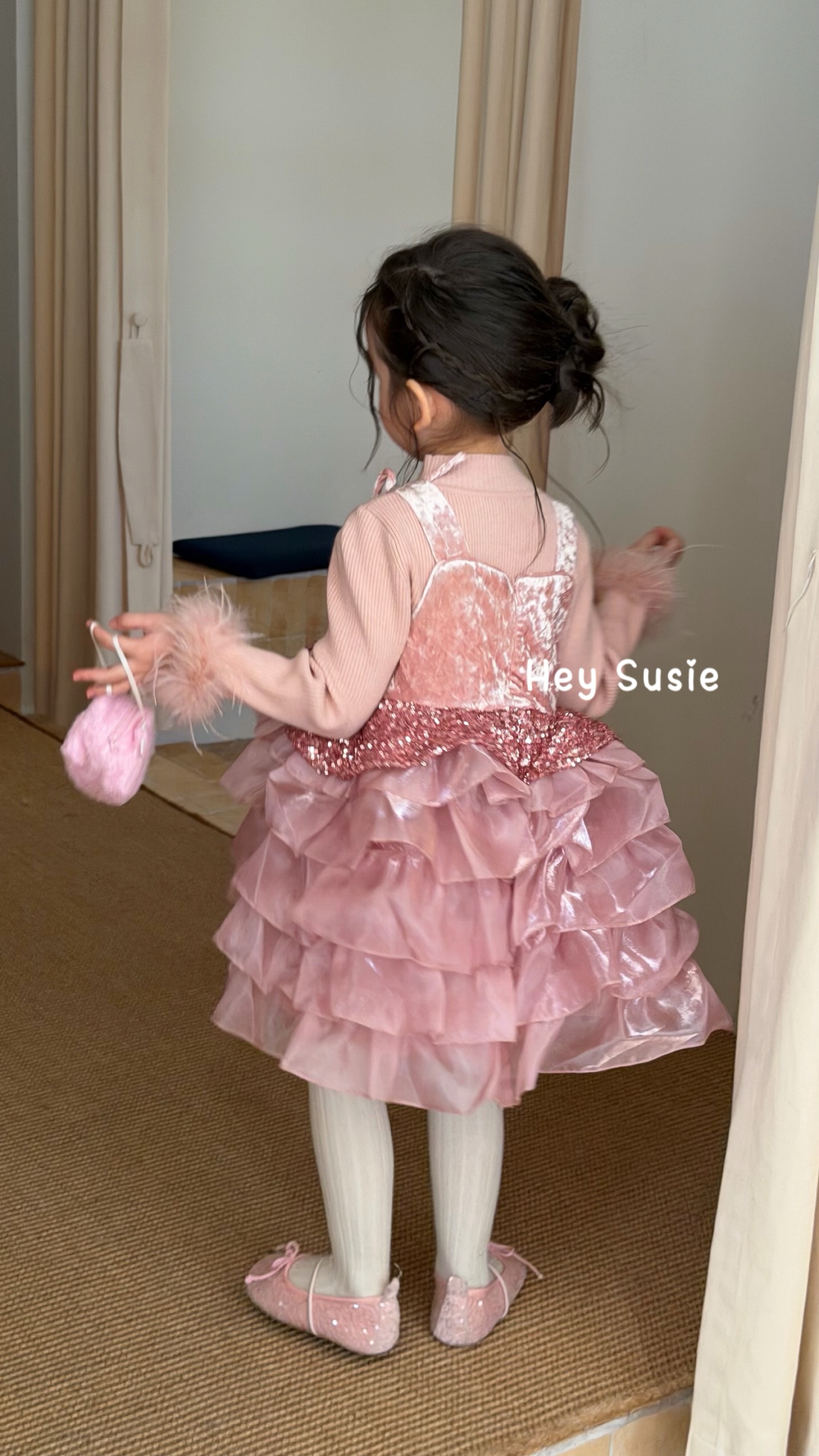 Hey Susie - Đầm hồng 5 tầng lấp lánh 17518