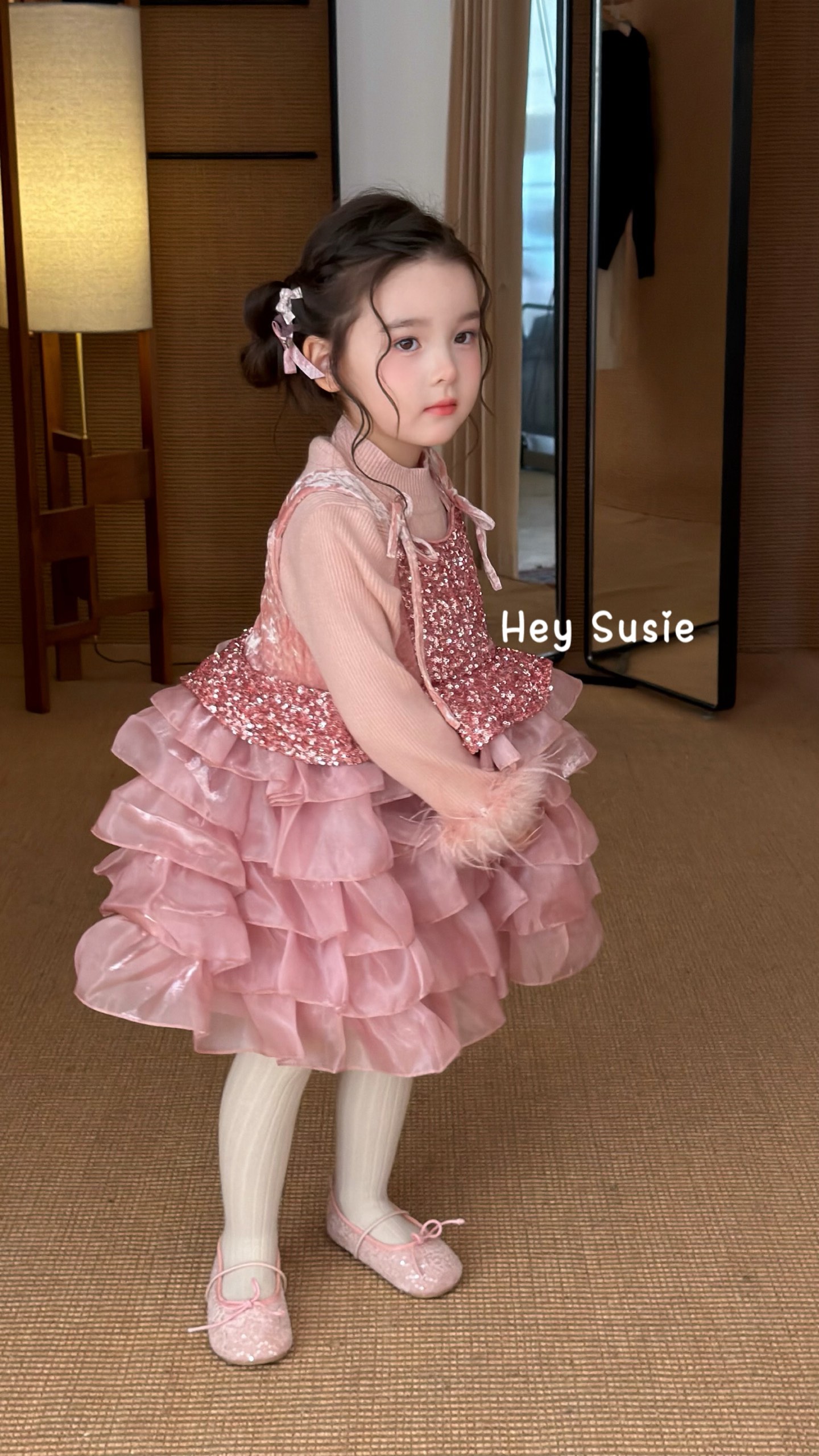 Hey Susie - Đầm hồng 5 tầng lấp lánh 17518