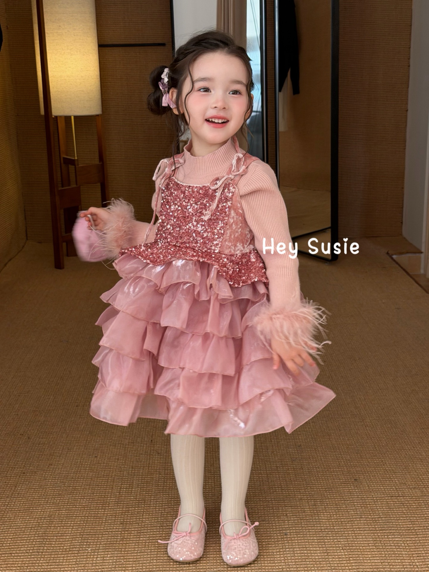 Hey Susie - Đầm hồng 5 tầng lấp lánh 17518
