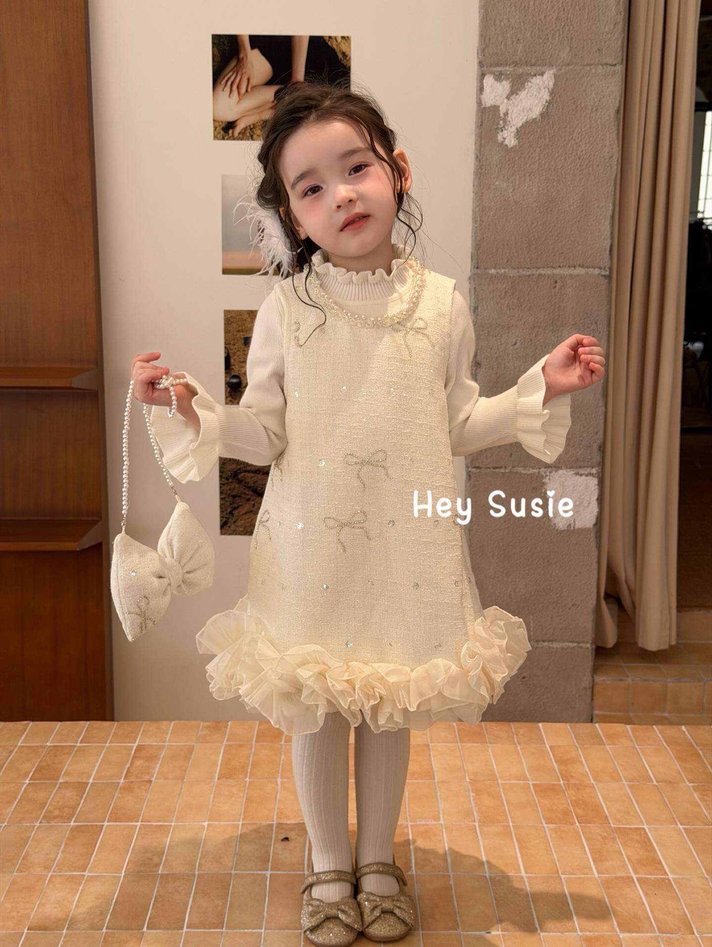 Hey Susie - Đầm cream pearl kèm túi nơ 17298