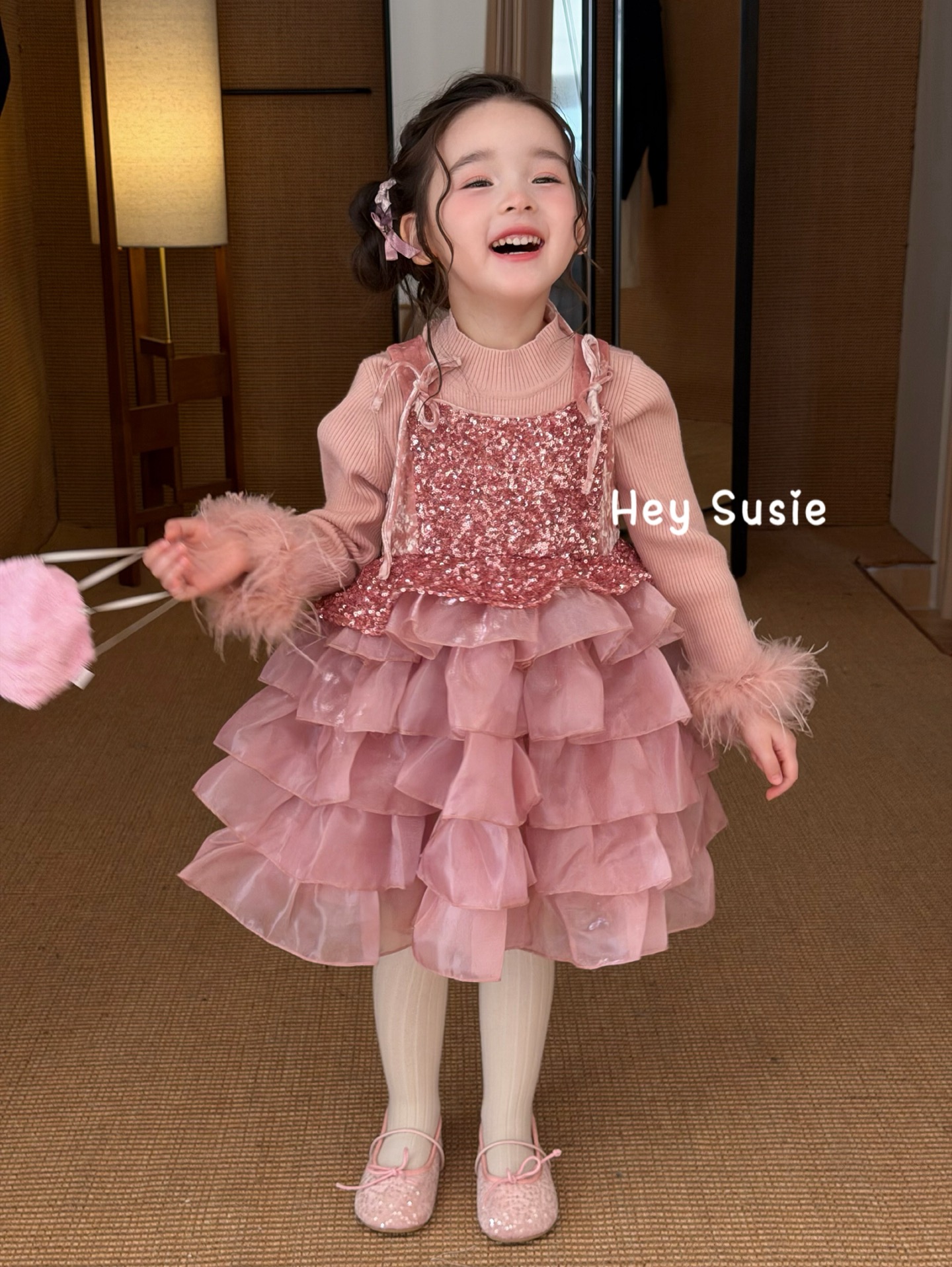 Hey Susie - Đầm hồng 5 tầng lấp lánh 17518