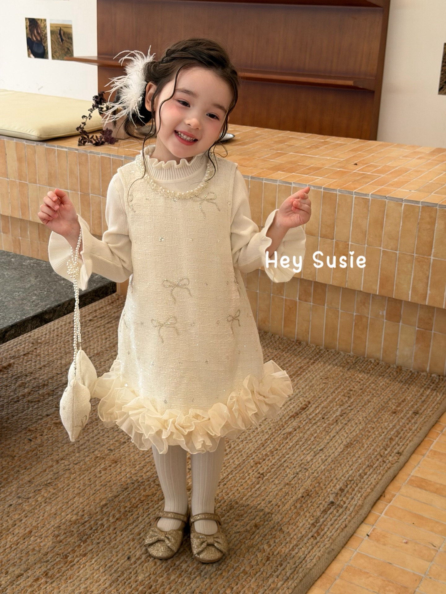 Hey Susie - Đầm cream pearl kèm túi nơ 17298