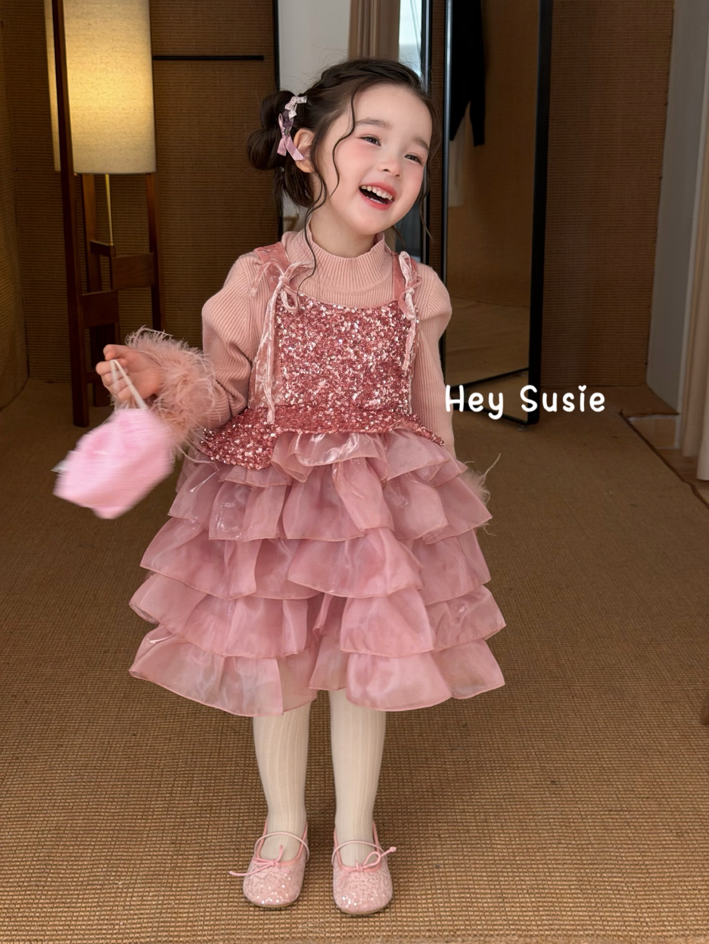 Hey Susie - Đầm hồng 5 tầng lấp lánh 17518