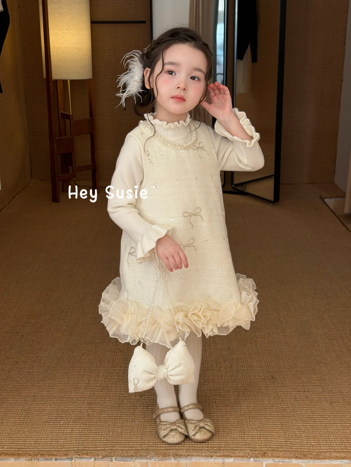 Hey Susie - Đầm cream pearl kèm túi nơ 17298