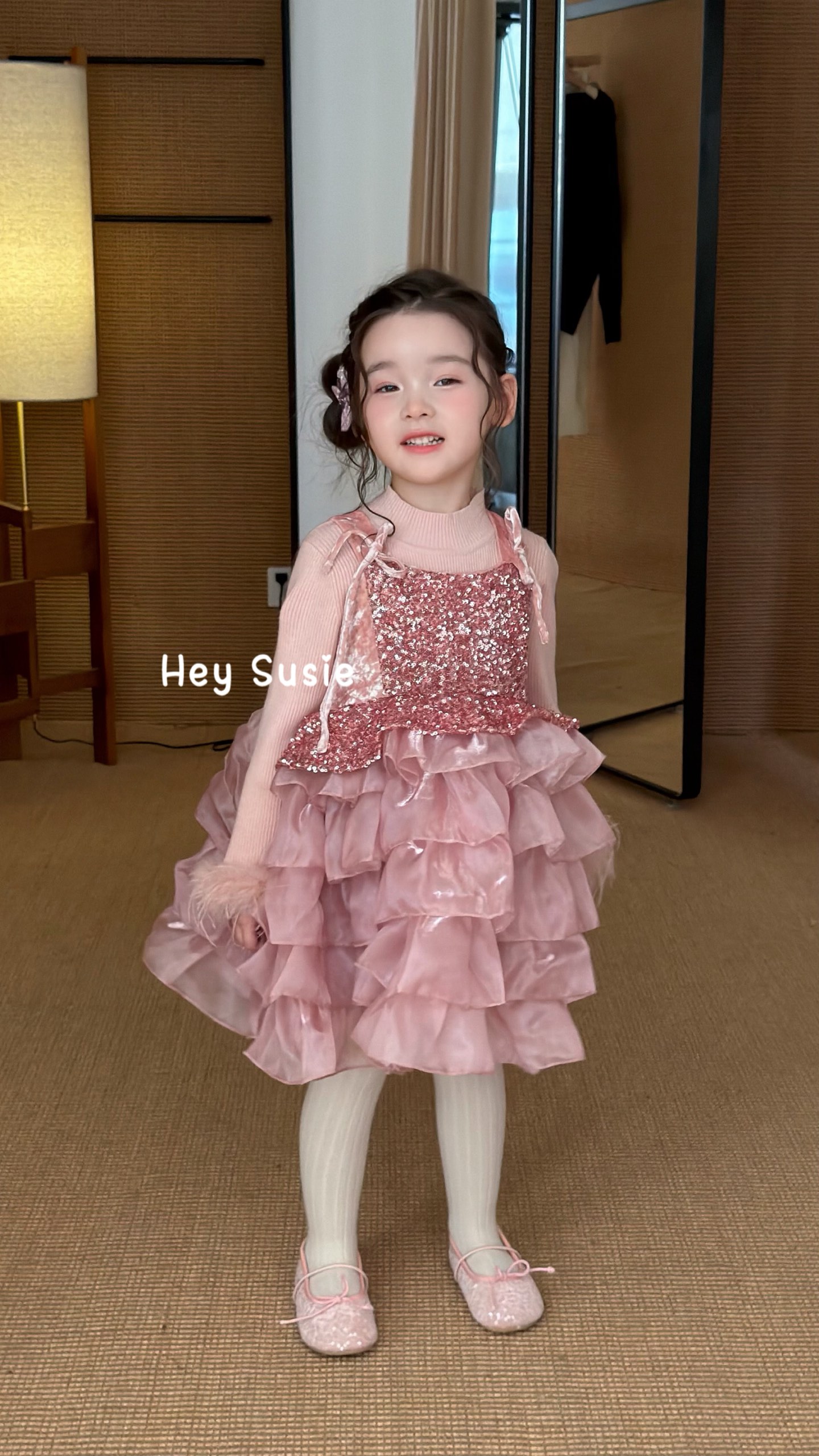 Hey Susie - Đầm hồng 5 tầng lấp lánh 17518