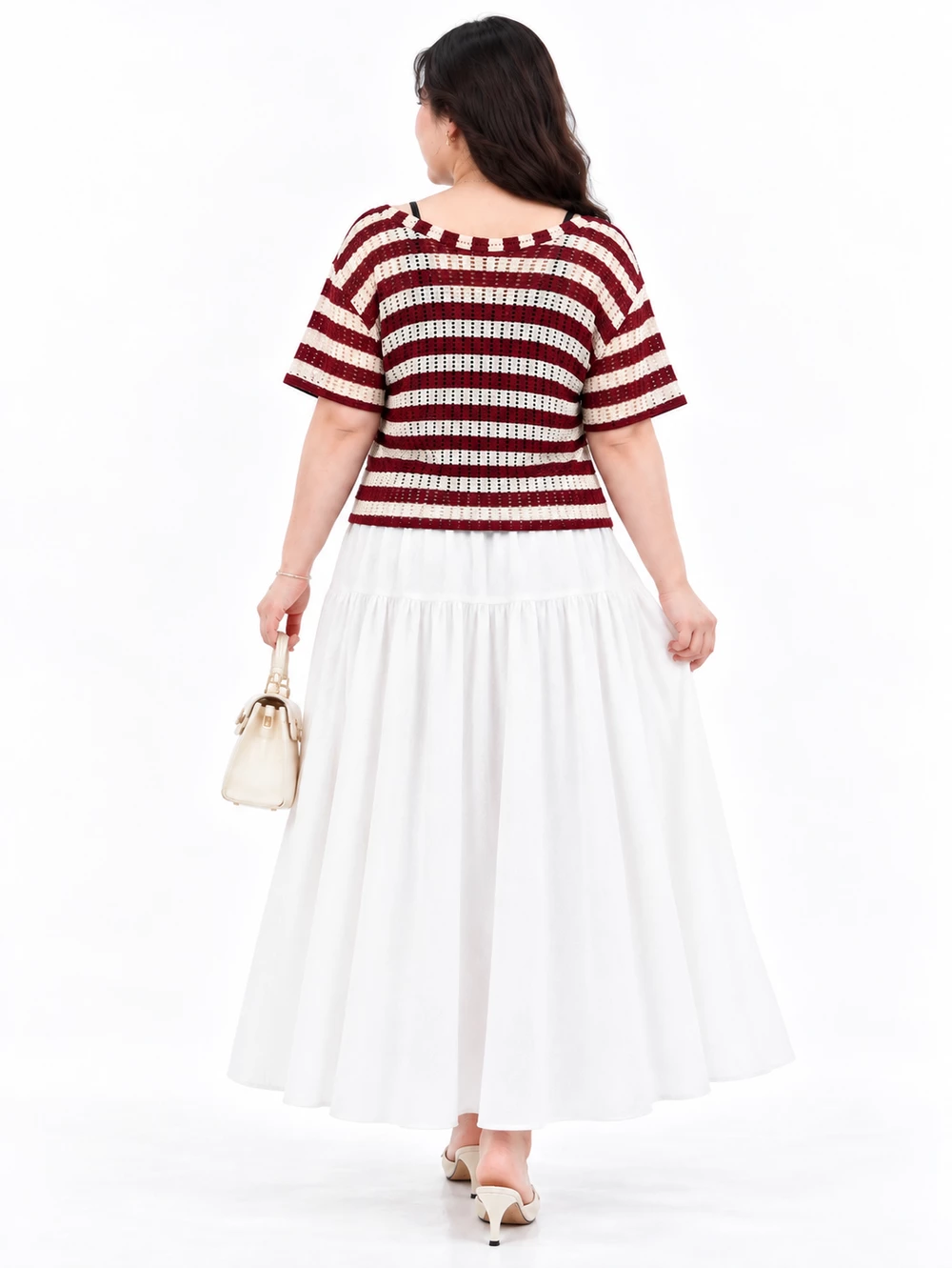 Rear view of the model wearing V-AK132, showing the burgundy and cream outer top ending at the upper hip