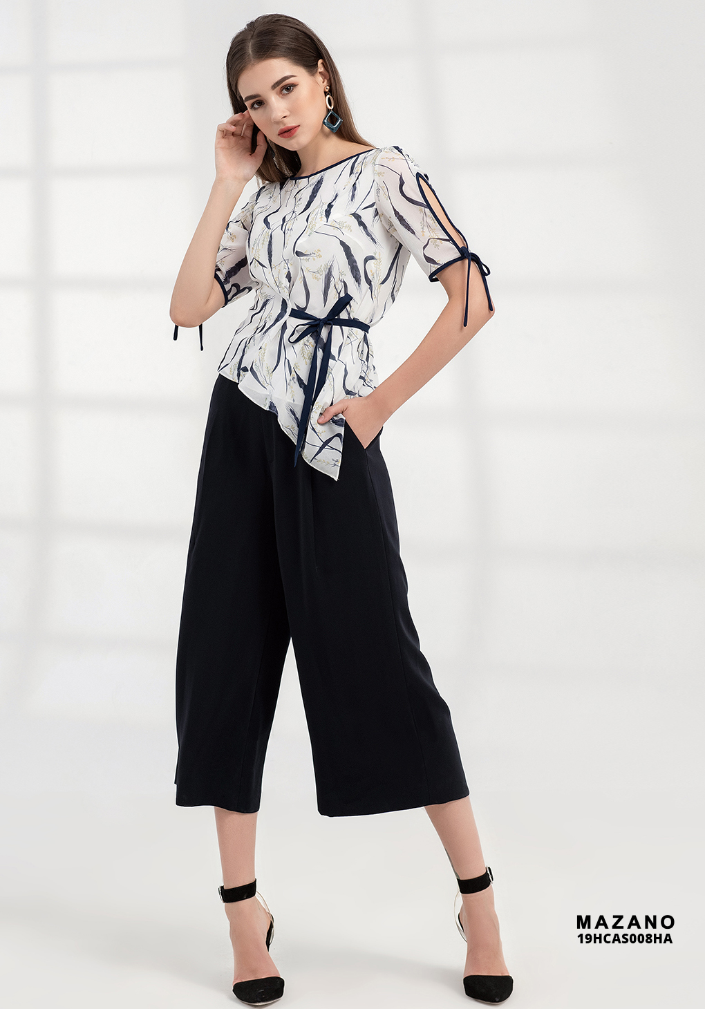 Áo top nền trắng họa tiết mullet_thumbnail_2