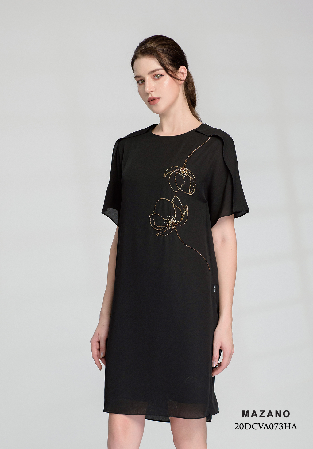 Đầm suông đen tay bèo đính cườm_thumbnail_1