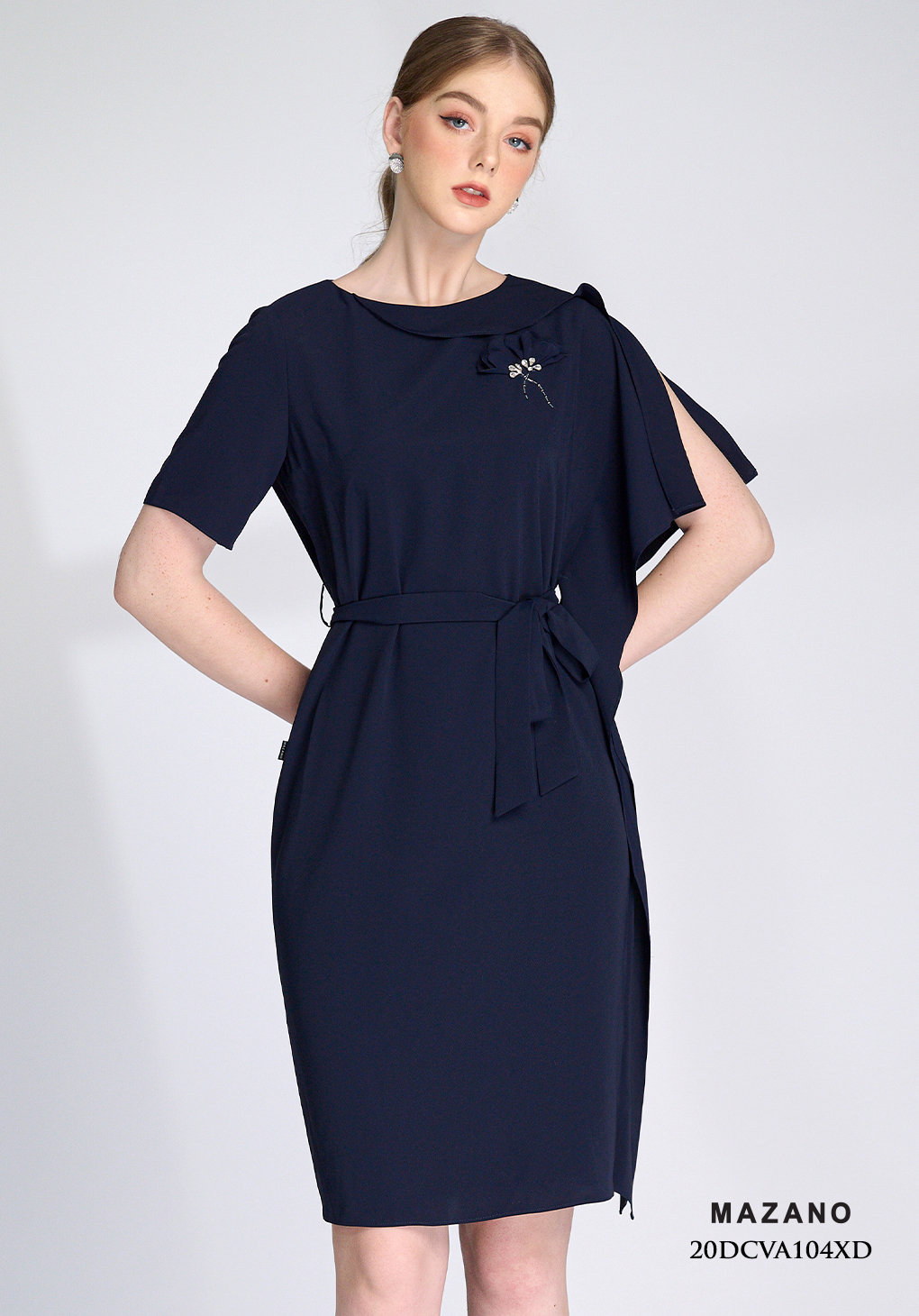 Đầm xanh đen suông đính hoa trang trí_thumbnail_4