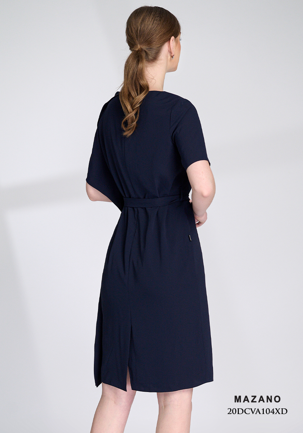 Đầm xanh đen suông đính hoa trang trí_thumbnail_3