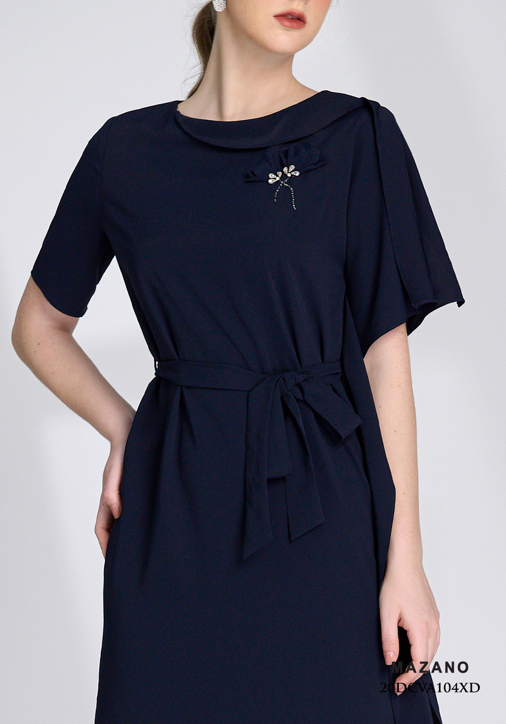 Đầm xanh đen suông đính hoa trang trí_thumbnail_5