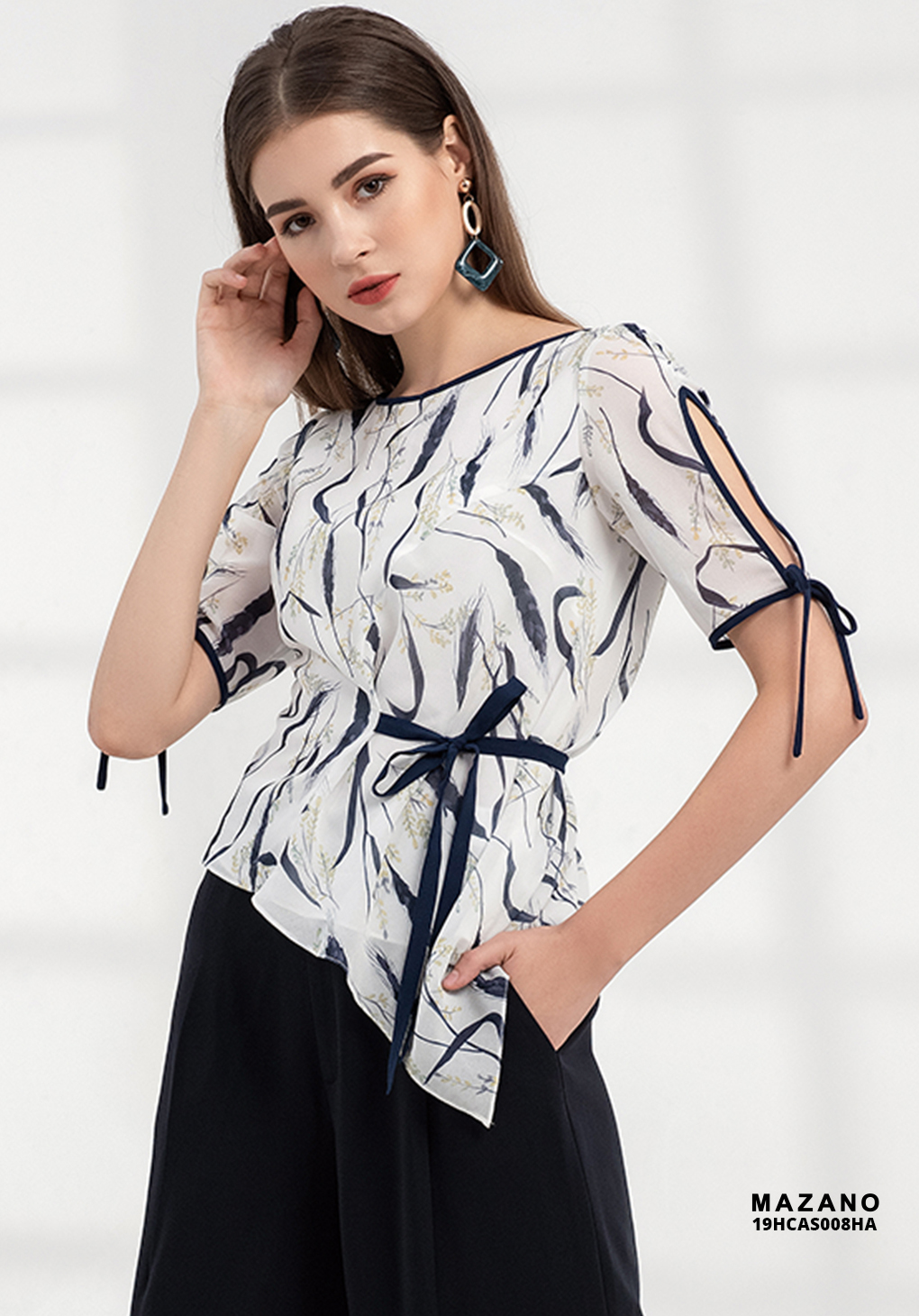 Áo top nền trắng họa tiết mullet_thumbnail_1