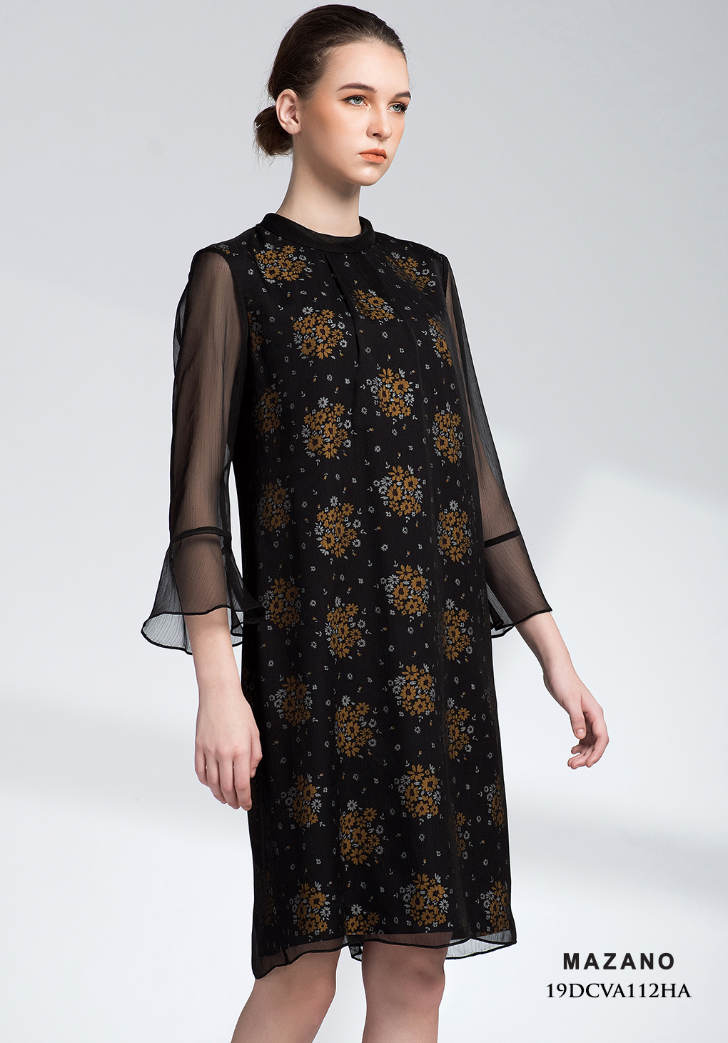 Đầm đen phủ họa tiết tay dài_thumbnail_3