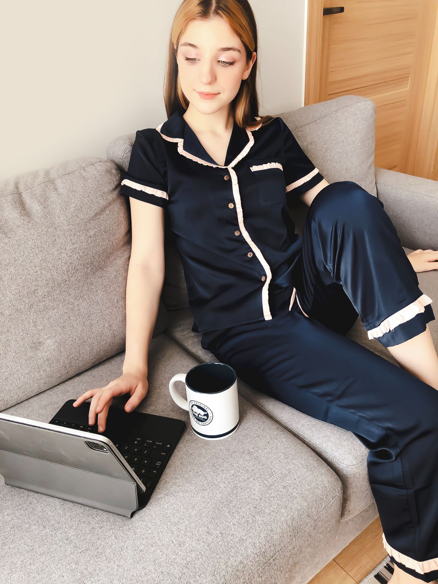 Bộ ngủ áo cộc tay, quần dài BN12