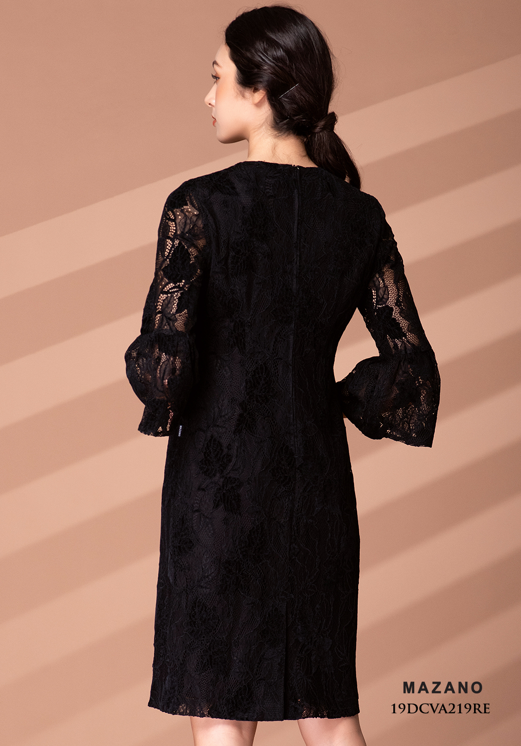 Đầm ren đen tay lờ xòe_thumbnail_2