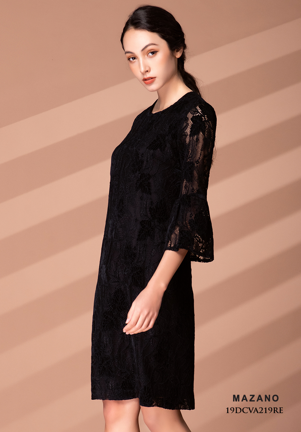 Đầm ren đen tay lờ xòe_thumbnail_1