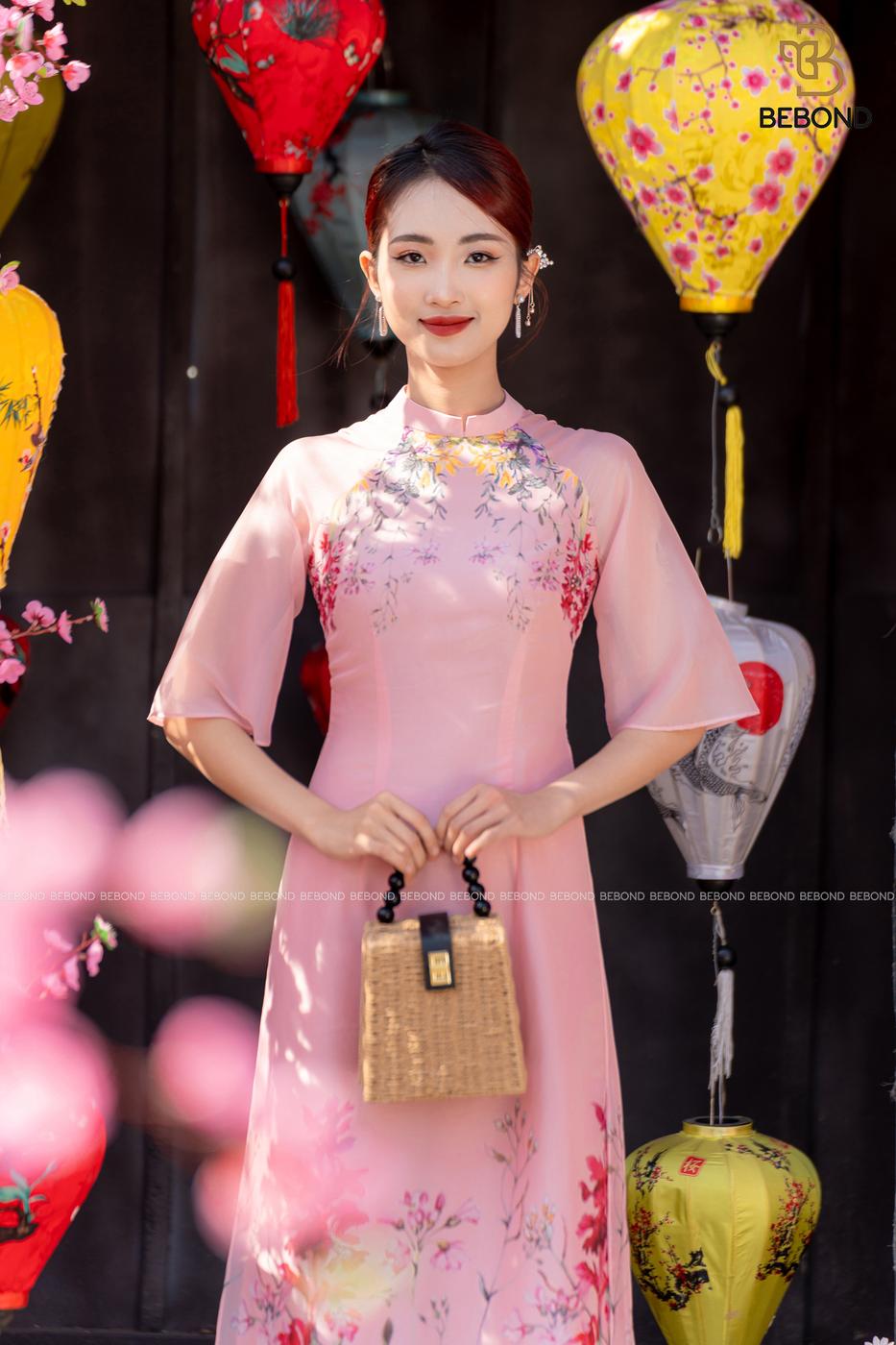 ÁO DÀI UYỂN NHI