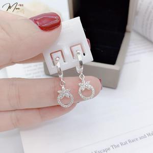 B10 - Khuyên tai bấm hoa nguyệt quế