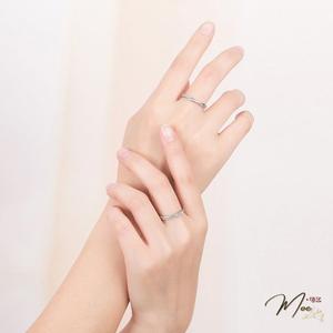 ĐN62 - Nhẫn đôi sóng nước vô cực đá chéo freesize