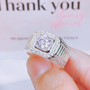 NN17 - Nhẫn nam đá chủ vuông bo góc viền đá