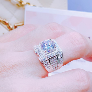 NN38 - Nhẫn nam đá chủ viền khuyết dải đá