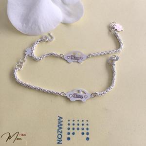 B29 - Lắc tay ô tô khắc tên cho bé