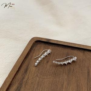 K29 - Khuyên Sao băng rơi