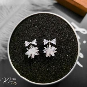 K43 - Khuyên Bông tuyết nơ điệu đà