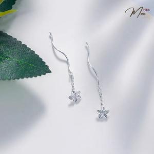 K64 - Khuyên hoa dải xoắn