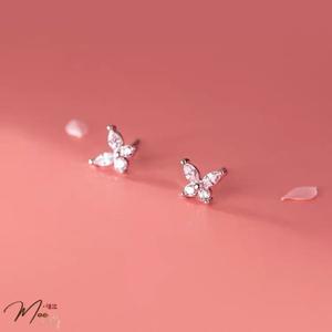 K45 - Khuyên Bướm baby