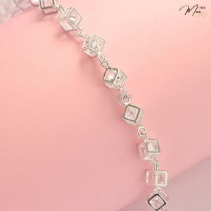 LT66 - Lắc tay lập phương