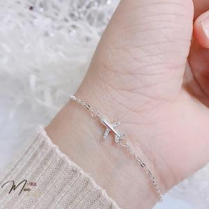 LT8 - Lắc tay máy bay