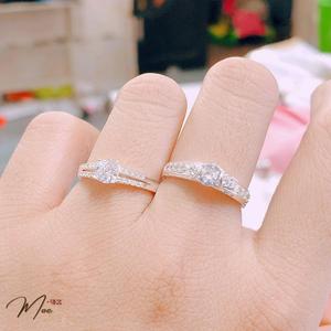 ĐN29 - Nhẫn đôi đá chủ viền đá hạnh phúc