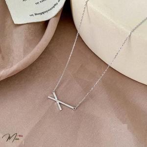 D32 - Dây chuyền chữ X cá tính