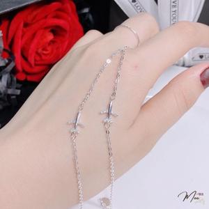 LT8 - Lắc tay máy bay