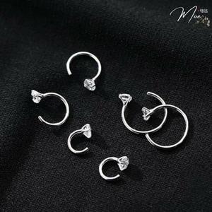 K82 - Khuyên tai đá móc cá tính