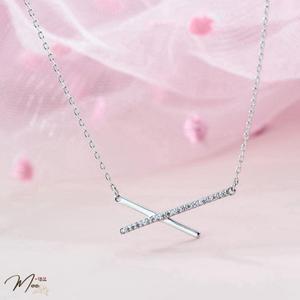 D32 - Dây chuyền chữ X cá tính