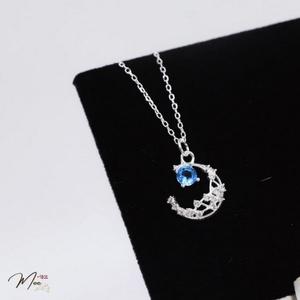 D4 - Dây chuyền trăng xanh