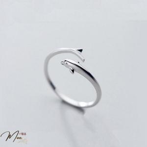 N28 - Nhẫn cá heo hở