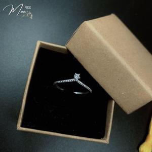 N19 - Nhẫn v đá chủ nhỏ