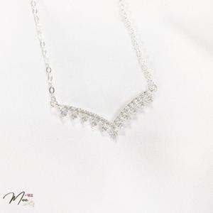 D12 - Dây chuyền V cánh én