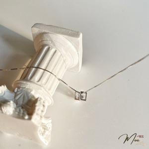 D34 - Dây chuyền Lập phương đá ngũ sắc