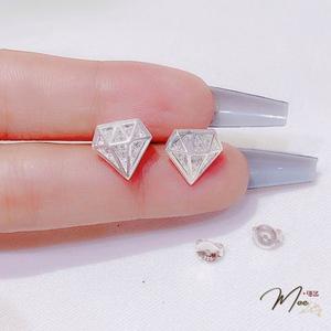 K103 - Khuyên tai kim cương