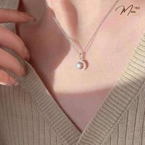 D116 - Dây chuyền trăng non