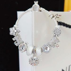 LT191 - Vòng Pandora trắng thạch anh hoa cúc